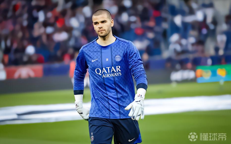 法媒：舍瓦利耶将缺席三周，能否入选世界杯大名单存疑