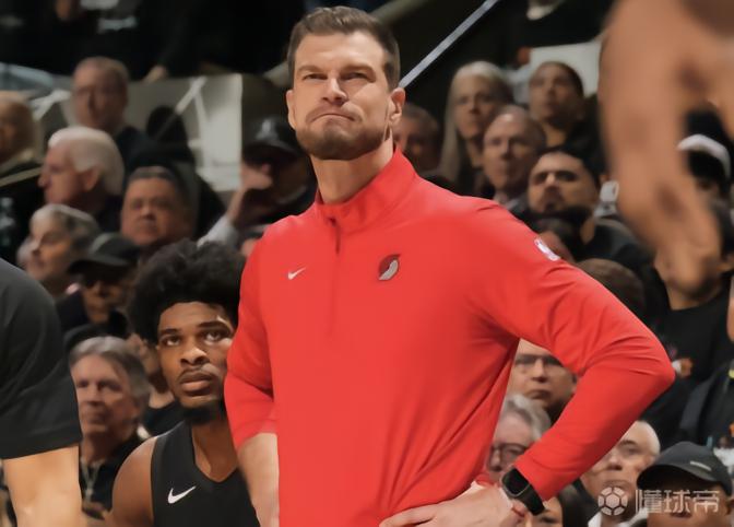 记者：开拓者预计不留任斯普利特，新老板想找底薪主帅省成本