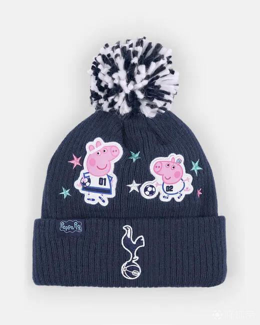 热刺推出小猪佩奇联名系列产品，佩奇与乔治还现身了热刺主场