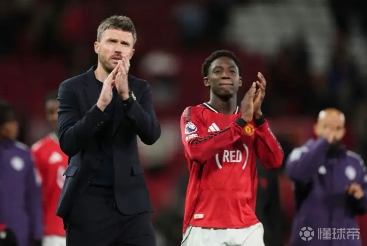 曼联和梅努涨薪续约5年若如英媒所言，基础周薪13...