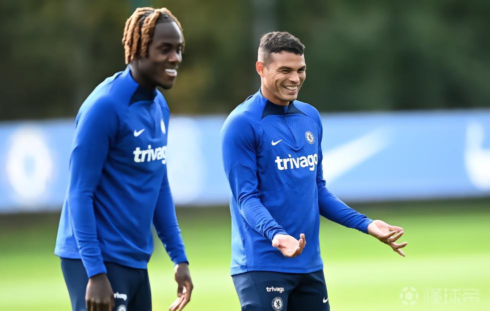 查洛巴：我从AZP、弟媳身上学到很多，现在我更愿主动沟通了