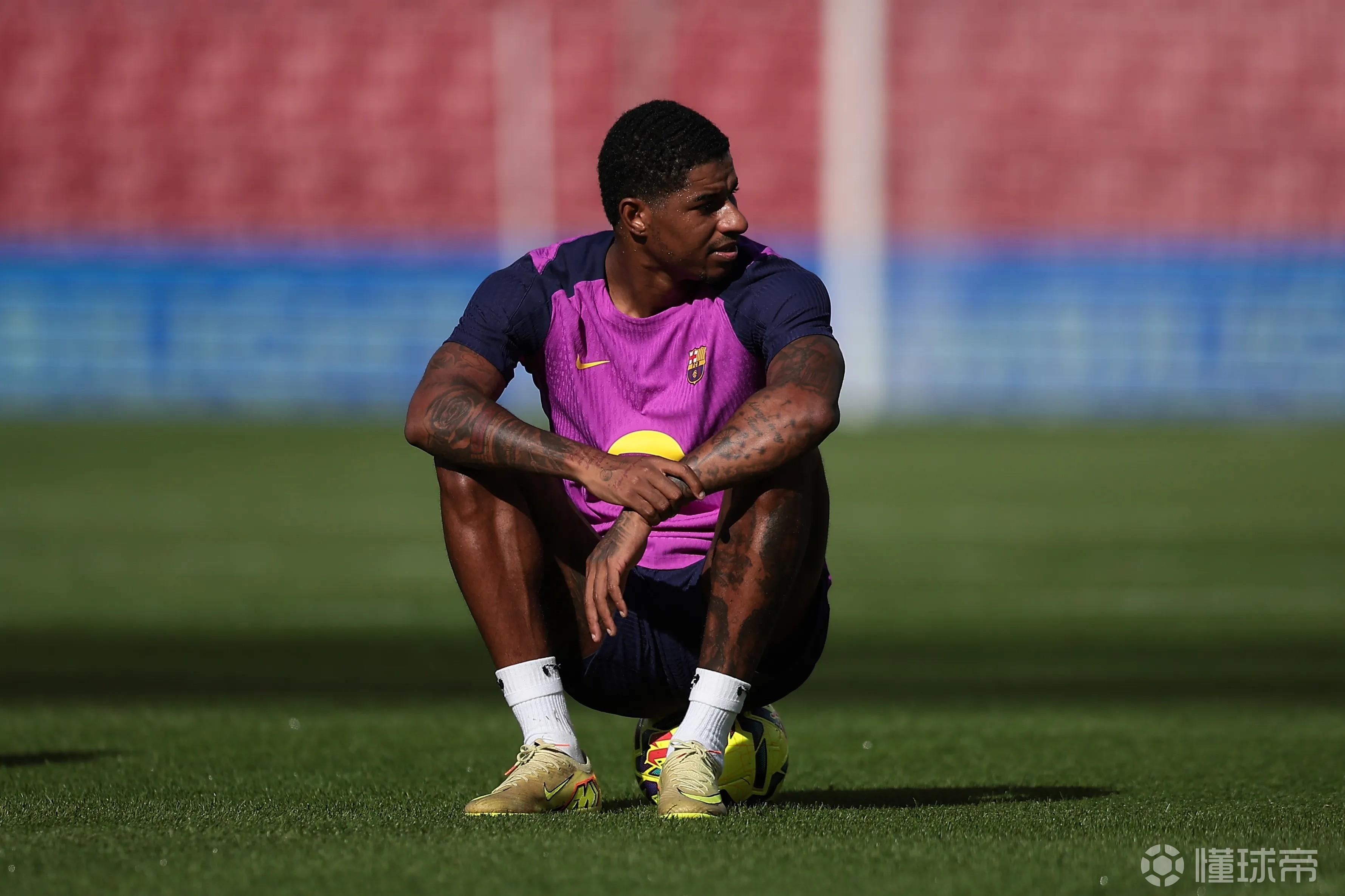 罗马诺：巴萨若和曼联谈妥就留拉什福德，否则会另寻新边锋