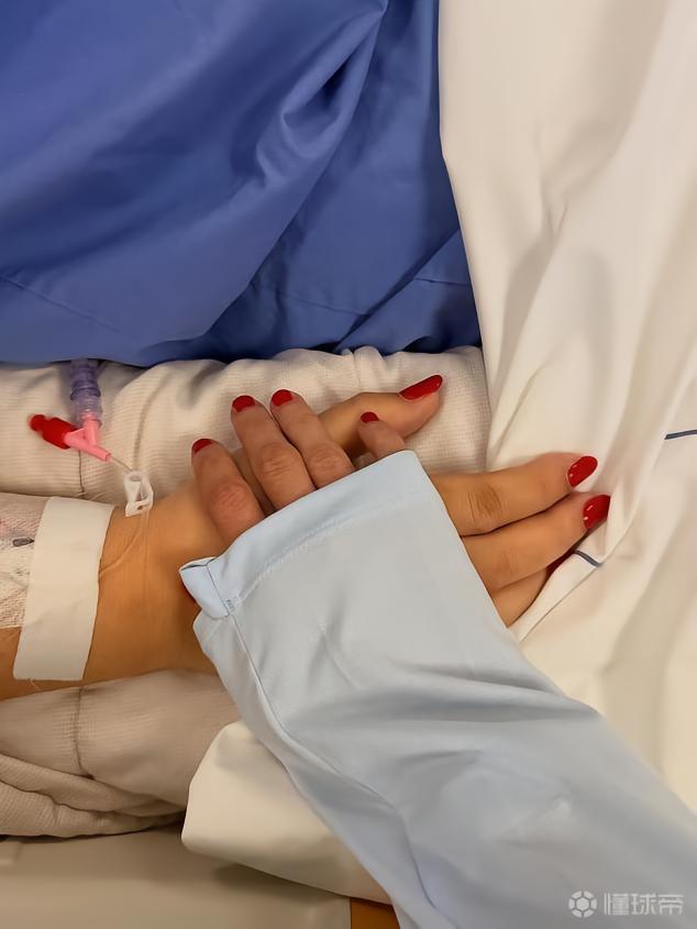 曼城女足前锋米德马：我妈妈正在重症监护室接受癌症治疗