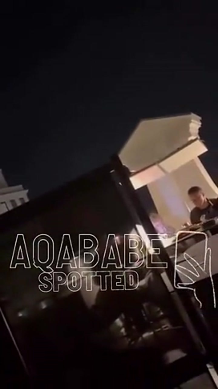 皇马乱套了跟我没关系！姆巴佩被拍到与女友深夜聚餐