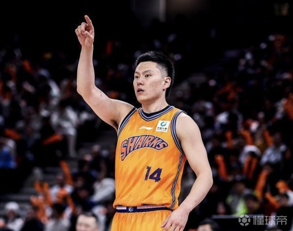 记者：经得起掌声也要扛得住批评，双李的那层窗户纸要靠自己捅破
