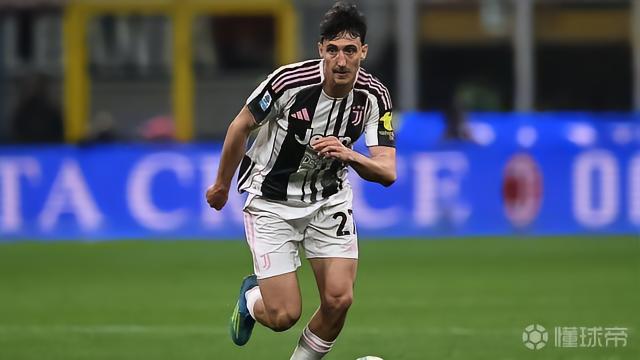 记者：巴萨准备求购坎比亚索，尤文愿听取报价