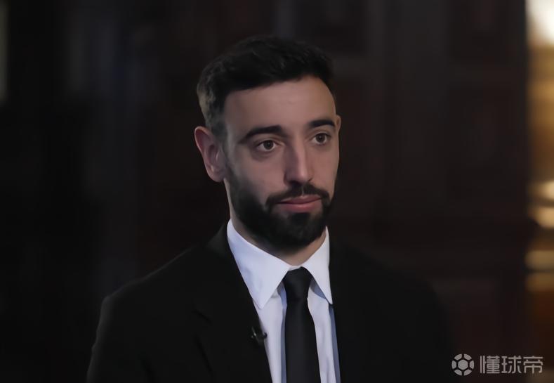 B费：我认为进球永远是最重要的，助攻数据归功于进球的人