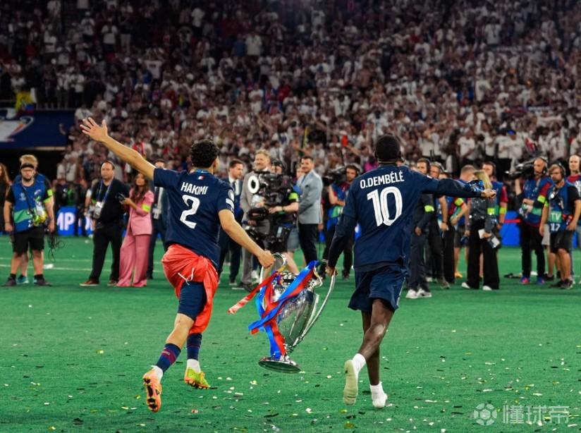 创造历史，巴黎成为法国足坛历史上第一支五冠王球队