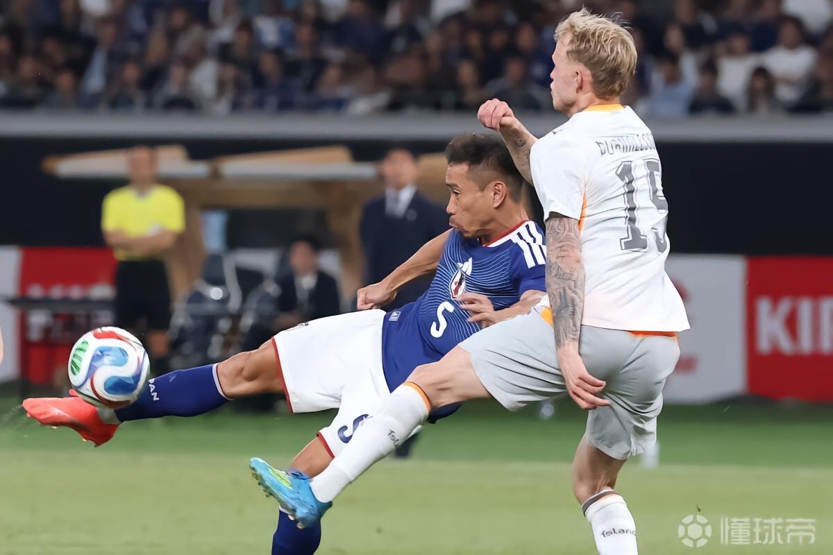 长友佑都39岁8个月，成日本队史第2年长出场球员