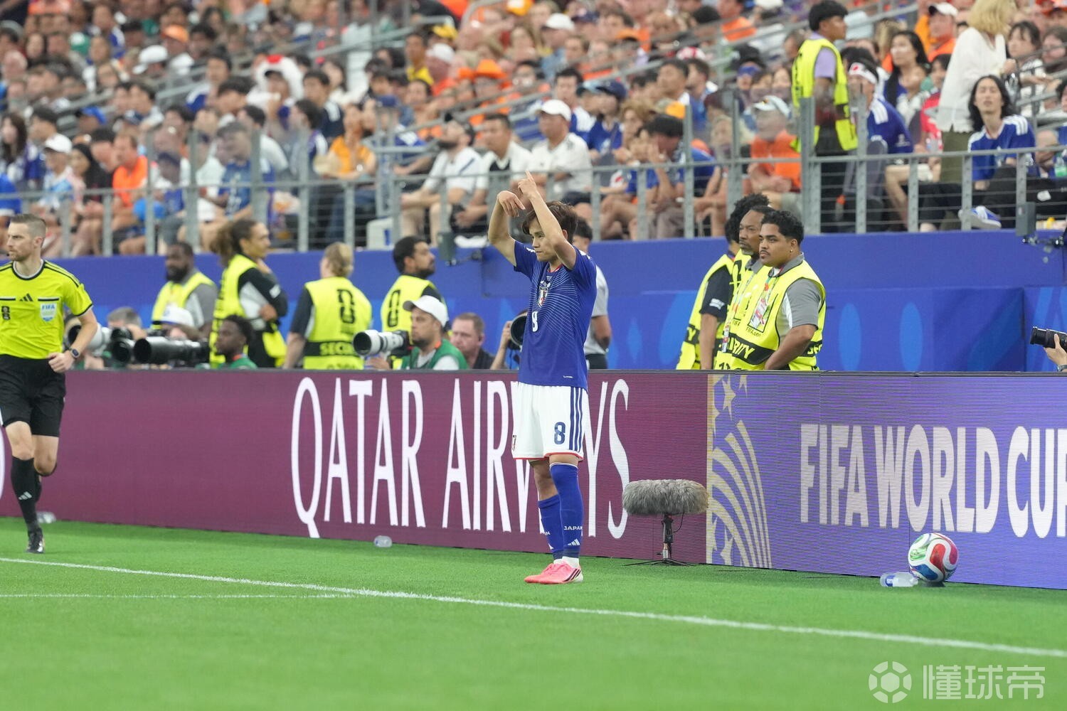 本田圭佑：担心久保建英，若缺阵伊东纯也将首发