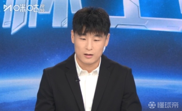 武磊：加克波能传能射、能带来多样性变化，很好的团队型球员
