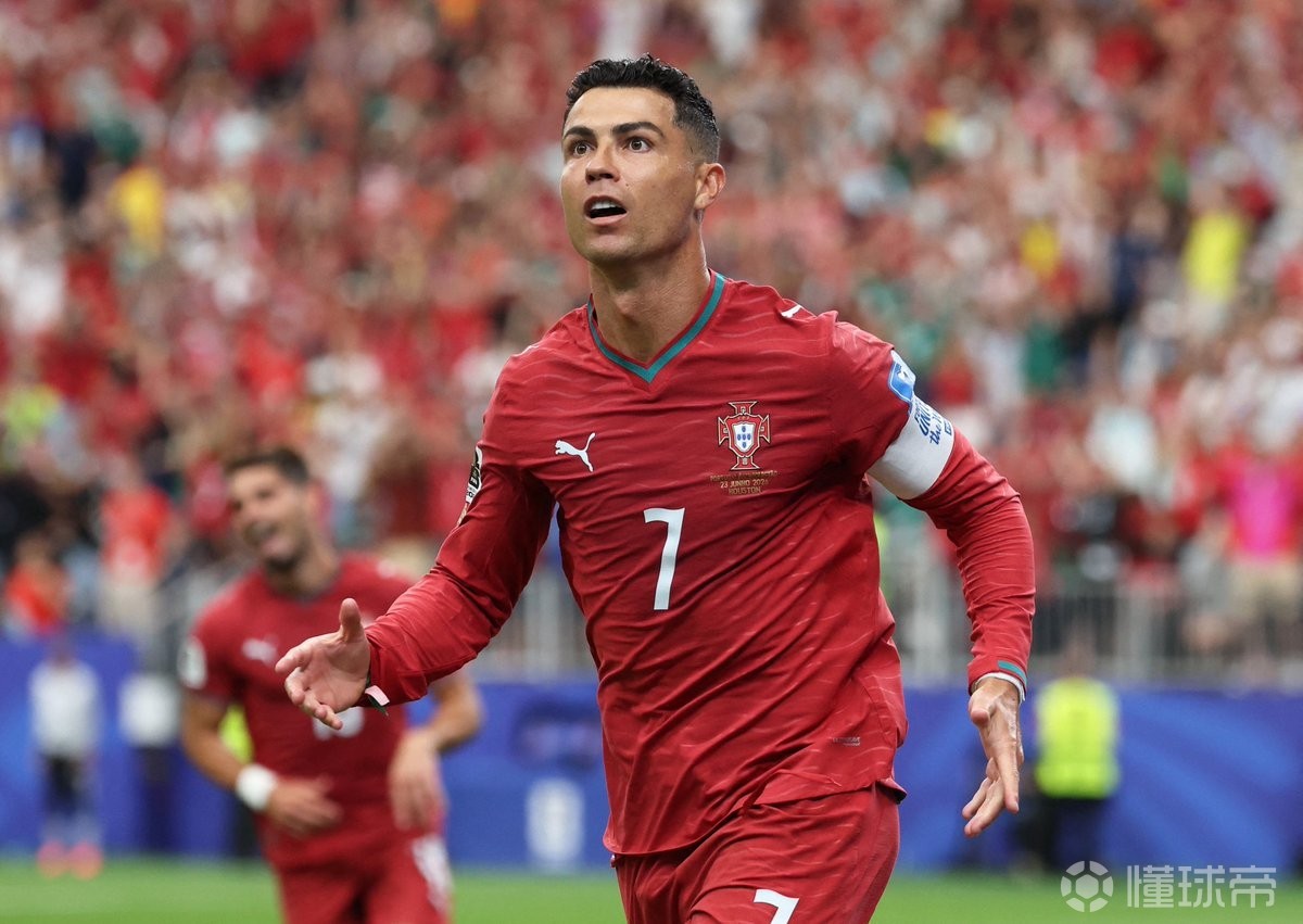3-0领先乌兹，葡萄牙队首次在世界杯半场战罢三球领先