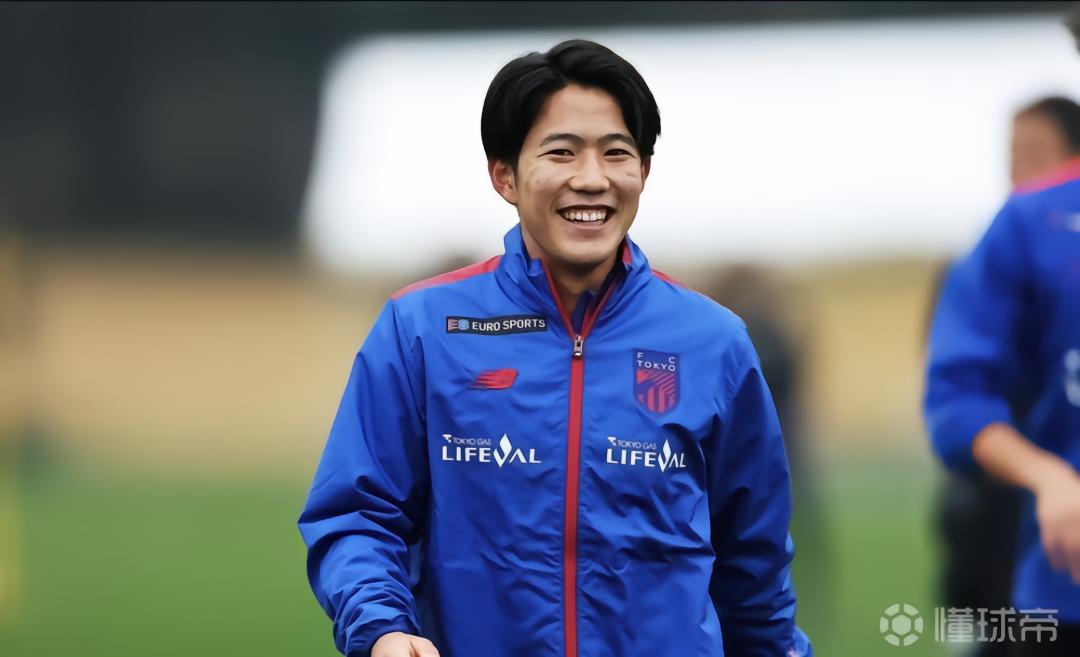 播客节目：日本中场佐藤龙之介计划下周接受瓦伦西亚体检