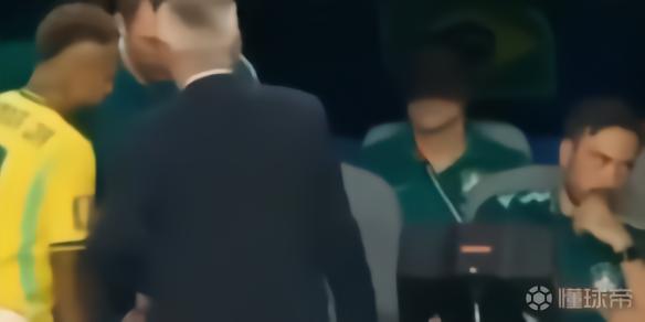 内马尔登场时小安切洛蒂摇头引发争议，本人社媒澄清