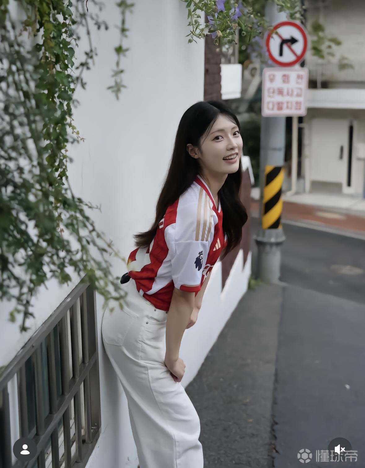 阿森纳主场球衣如何搭配？