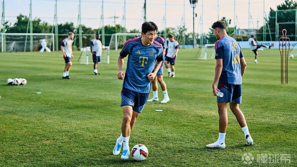 德媒：金玟哉自费向韩国球迷赠票，拜仁韩国行门票售罄