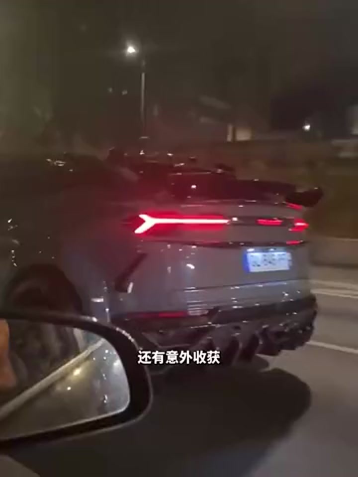 球迷路上拍豪车车主，结果竟是巴尔科拉