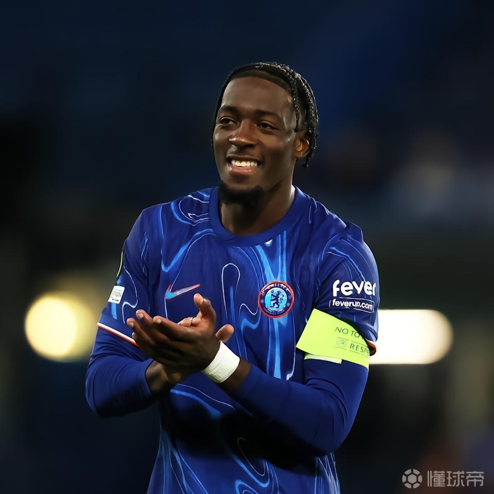 记者：水晶宫已向切尔西提供租借迪萨西的报价，含强制买断