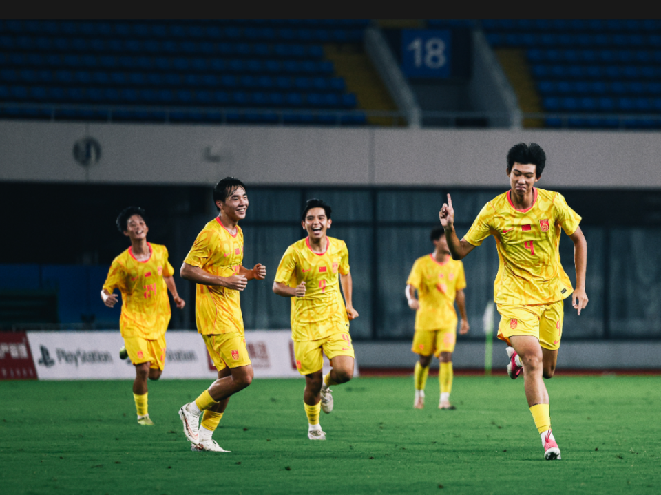 U17国足晋级决赛！点球决战淘汰河床，江宇涵两次扑点，再战阿森纳