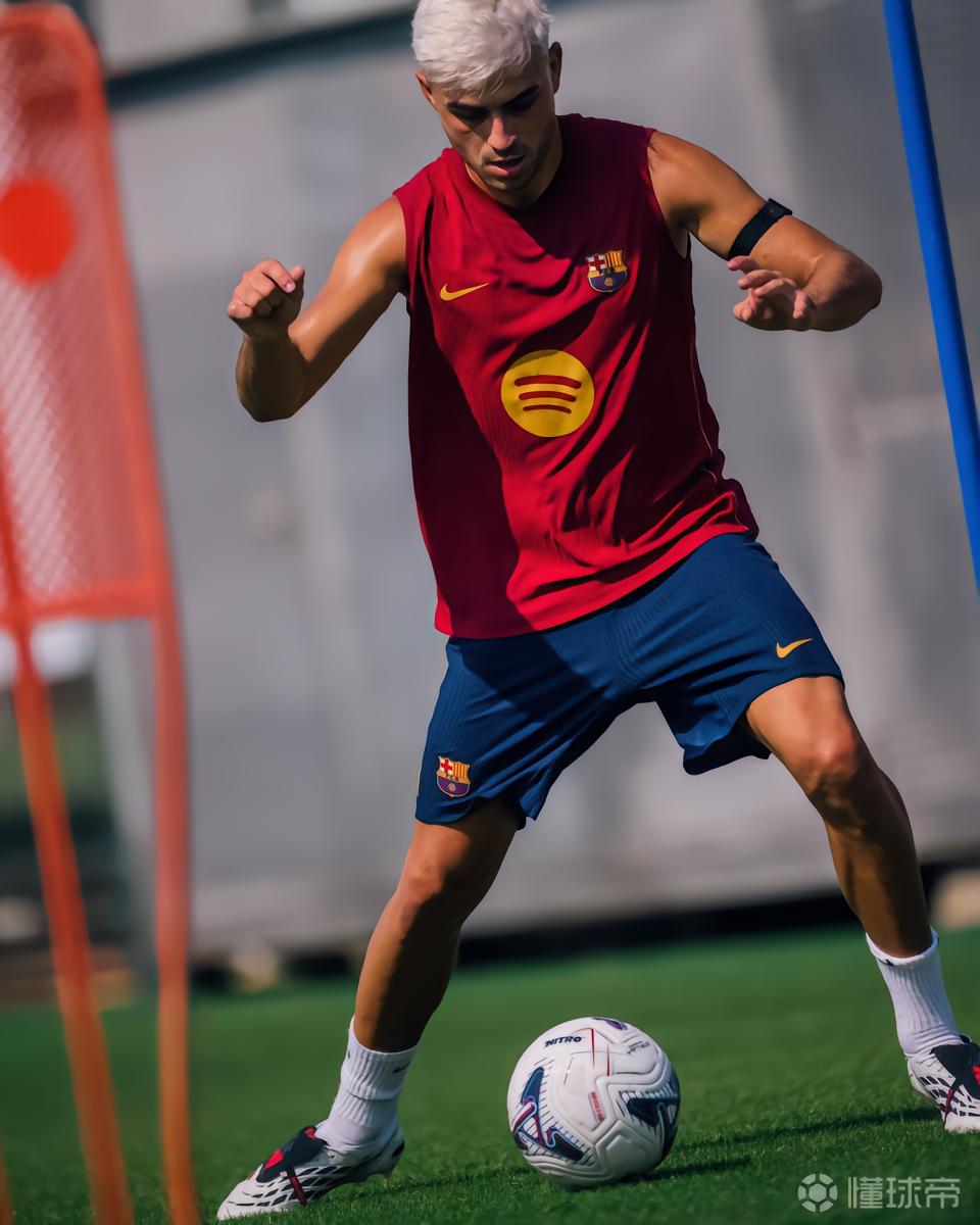 巴萨官方：佩德里正进行特定训练计划