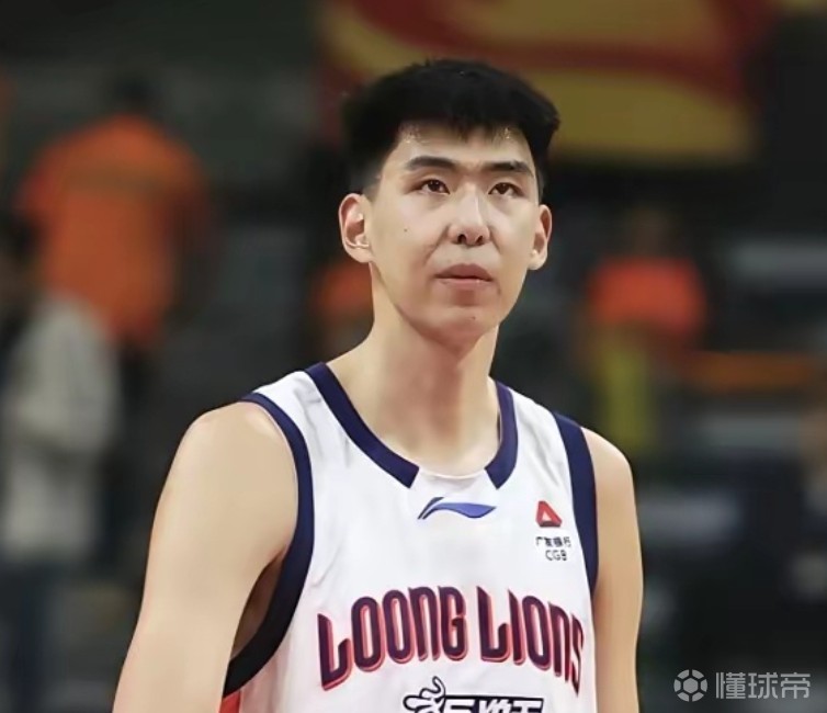 记者：广东广州达成一致解除徐昕租借合同，支持其出国打球