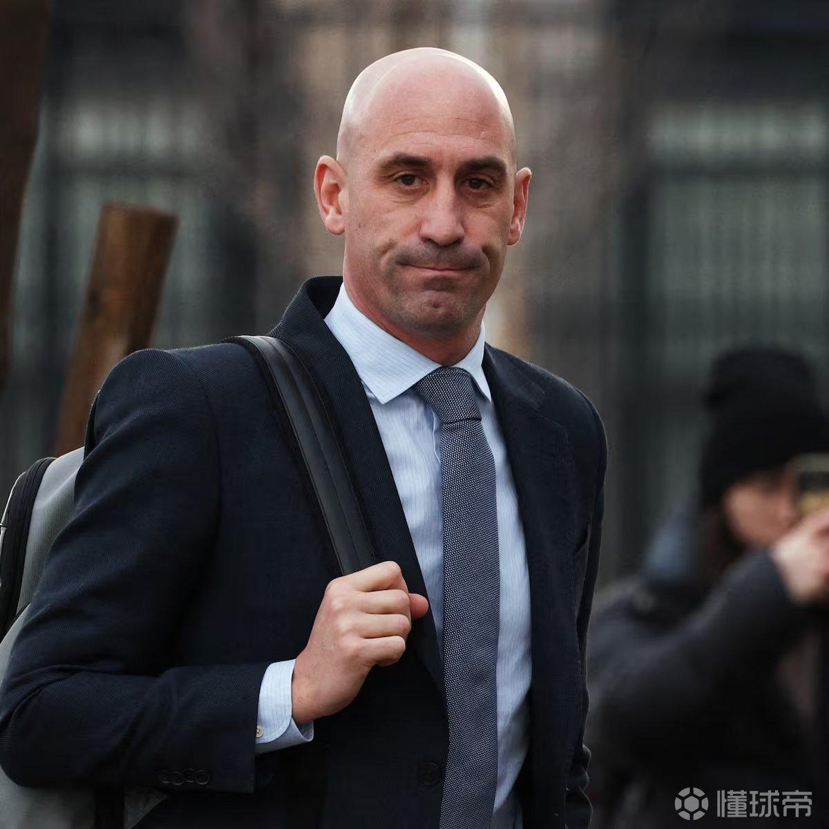 阿斯：鲁比亚莱斯月底解禁，足协职务禁令11月结束