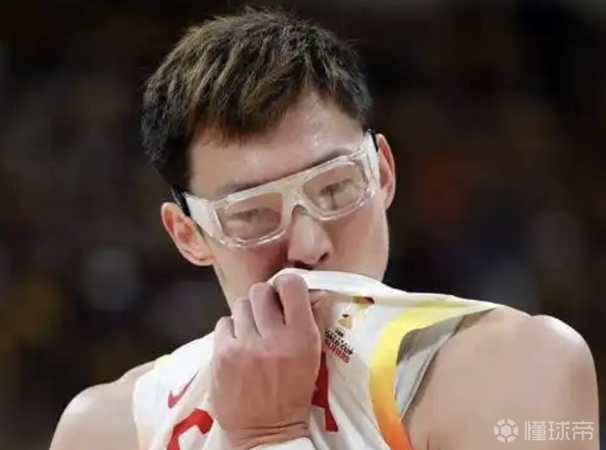 媒体人：篮协公布亚运名单前拟增补周琦、徐杰，最后放弃征召