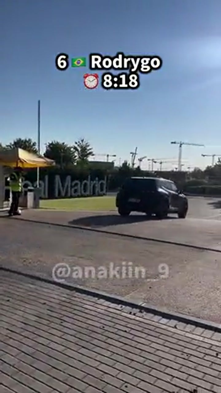 埃斯皮和维尼修斯是最早到达训练场的皇马球员