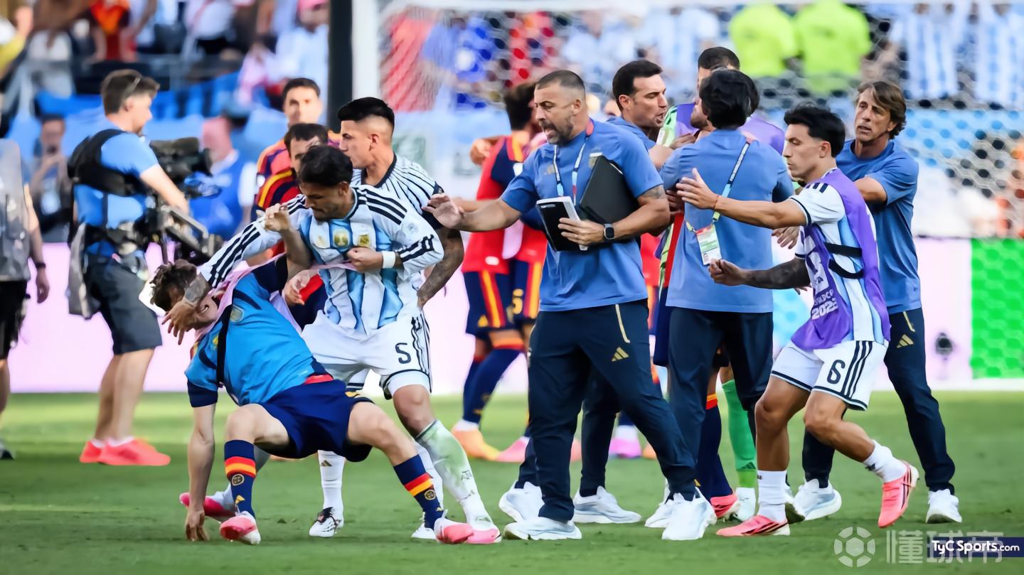 迪马利亚：我一直和帕雷德斯有联系，FIFA处罚有些夸张