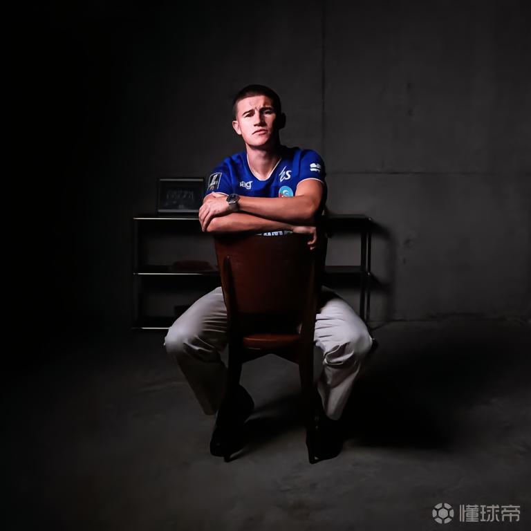 官方：塞维利亚边路多面手奥索加盟斯特拉斯堡，双方签约至2031