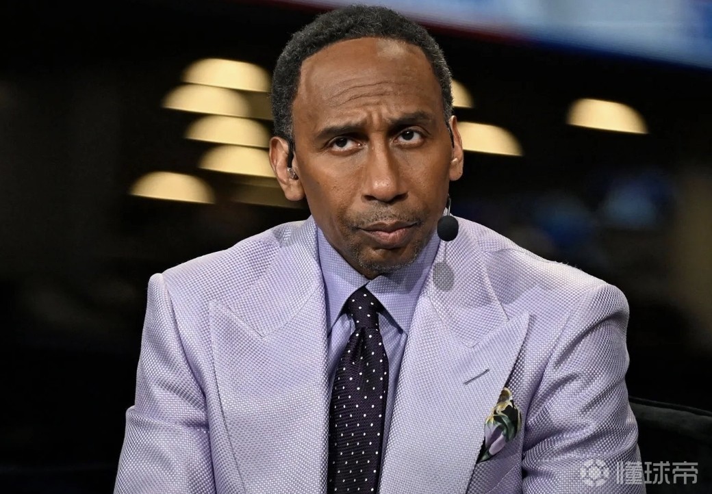 A-史密斯：本-西蒙斯应该成为第一个给球队付钱才能打NBA的球员
