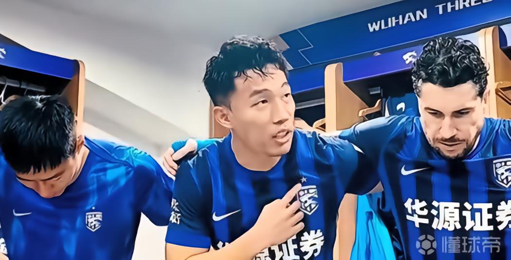贺惯：最难的还是丢分后调整心态；成绩低谷时我必须承担责任
