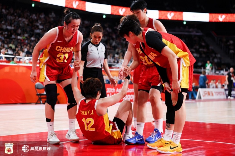 亚运女篮-中国女篮111-46泰国女篮 杨舒予21+7+5