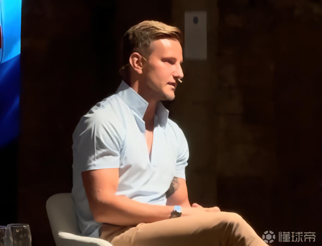 拉基蒂奇：金球奖该给西班牙人，有些人现在拿奖或许还太早