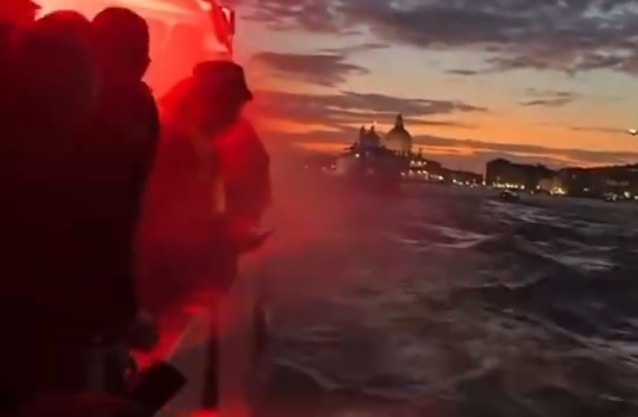 看球顺带旅游！国米球迷晒夕阳下的水城威尼斯美景