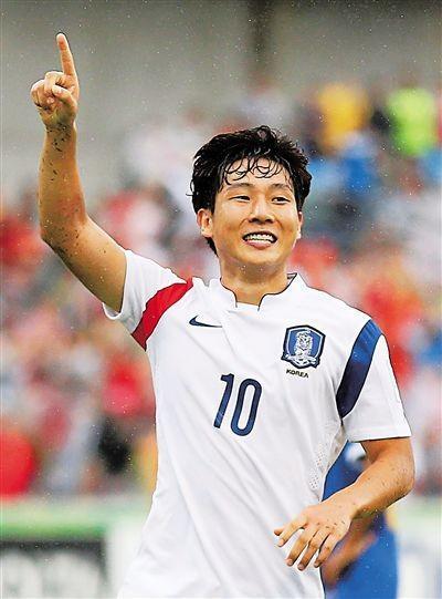 001人物志：南泰熙八年前在布里斯班重伤，35岁归来穿上10号