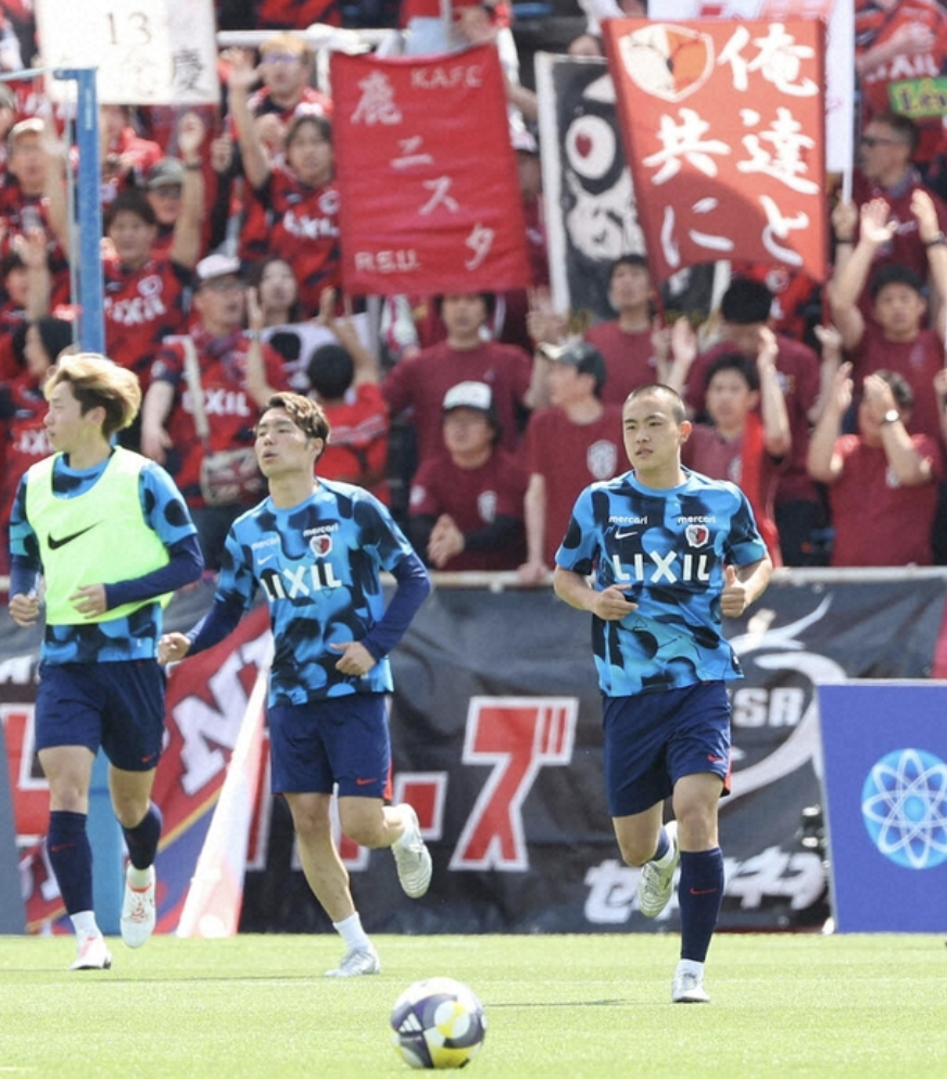 16岁9个月14天！鹿岛小将吉田凑海替补登场，刷新队史最年轻出场纪录