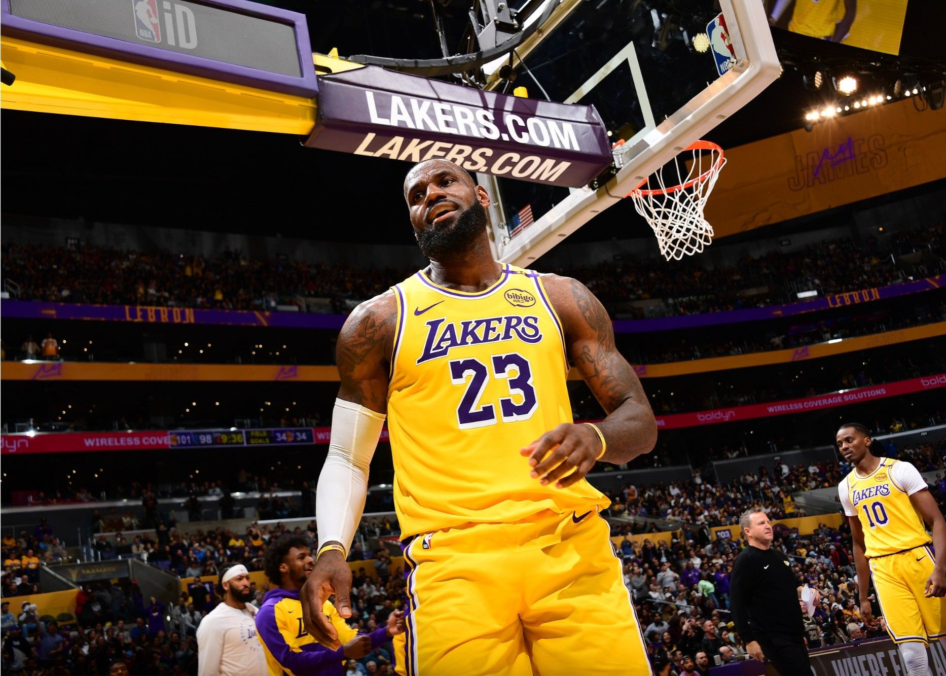 NBA季后赛首轮全部结束，你认为哪支球队最令人失望？