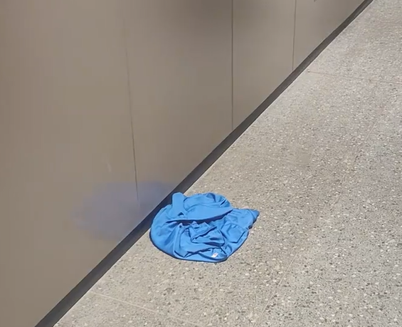 失望透顶！媒体人：愤怒的北京男篮球迷还没出场馆就把助威服扔了
