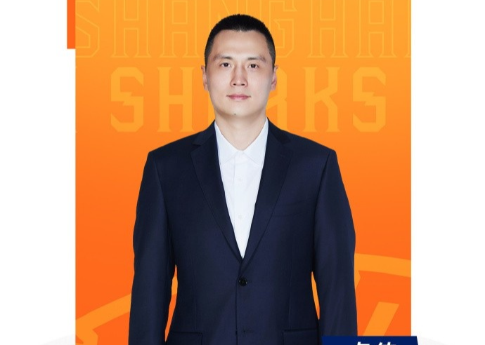 卢伟：下赛季引援方向瞄准一五号位，洛夫顿能否回归需要沟通