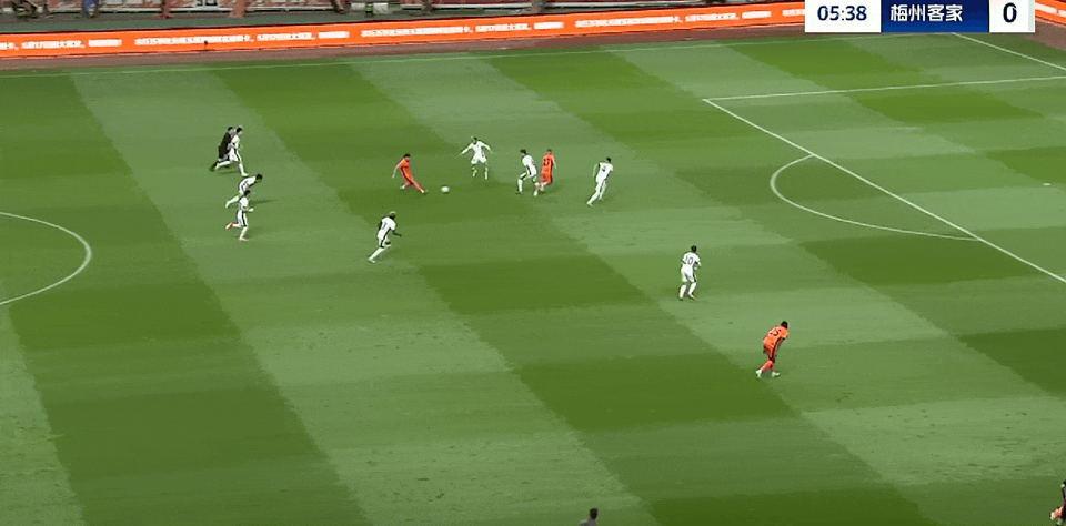 ⚽中超半场：约尼查低射建功，云南玉昆暂1-0梅州客家