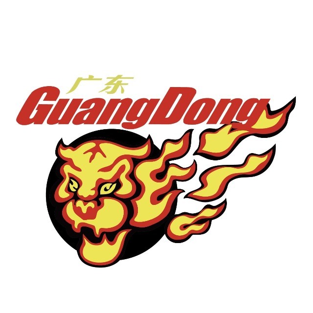 广东男篮正式集结恢复训练，球员们陆续返回驻地进行首堂训练课