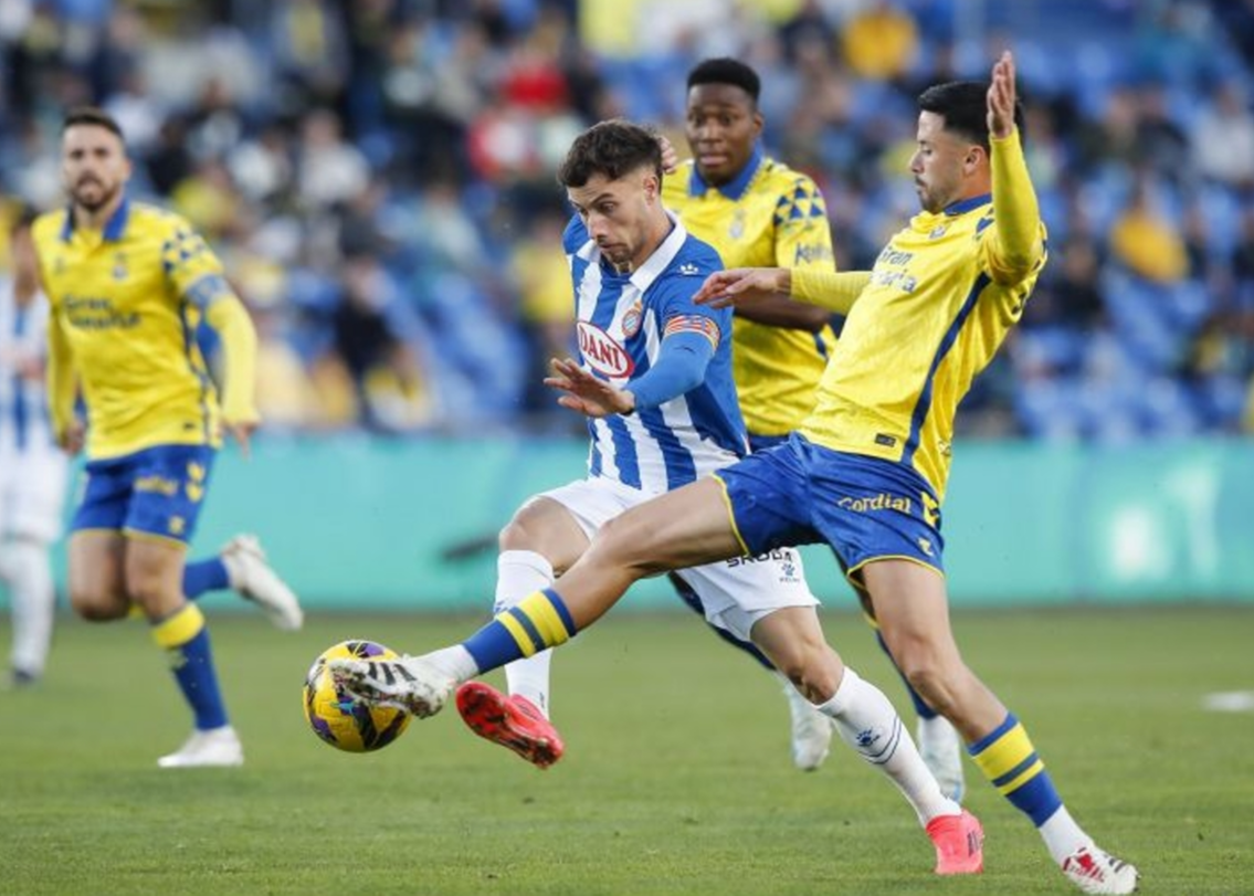 ⚽西甲半场：加西亚表现神勇，赫尔佐格门线解围，西班牙人0-0拉斯帕尔马斯