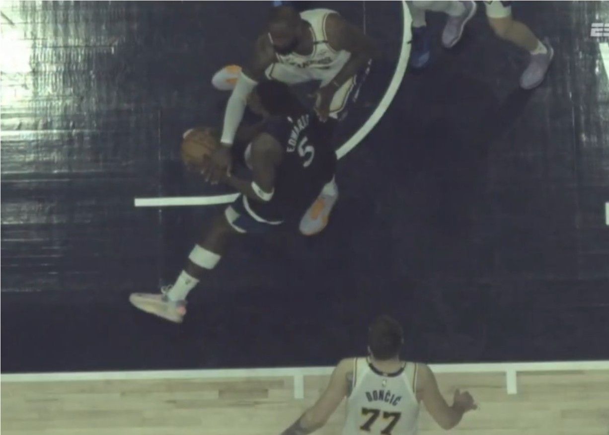 詹姆斯吐槽NBA天眼摄像机：这辈子没见过这些玩意