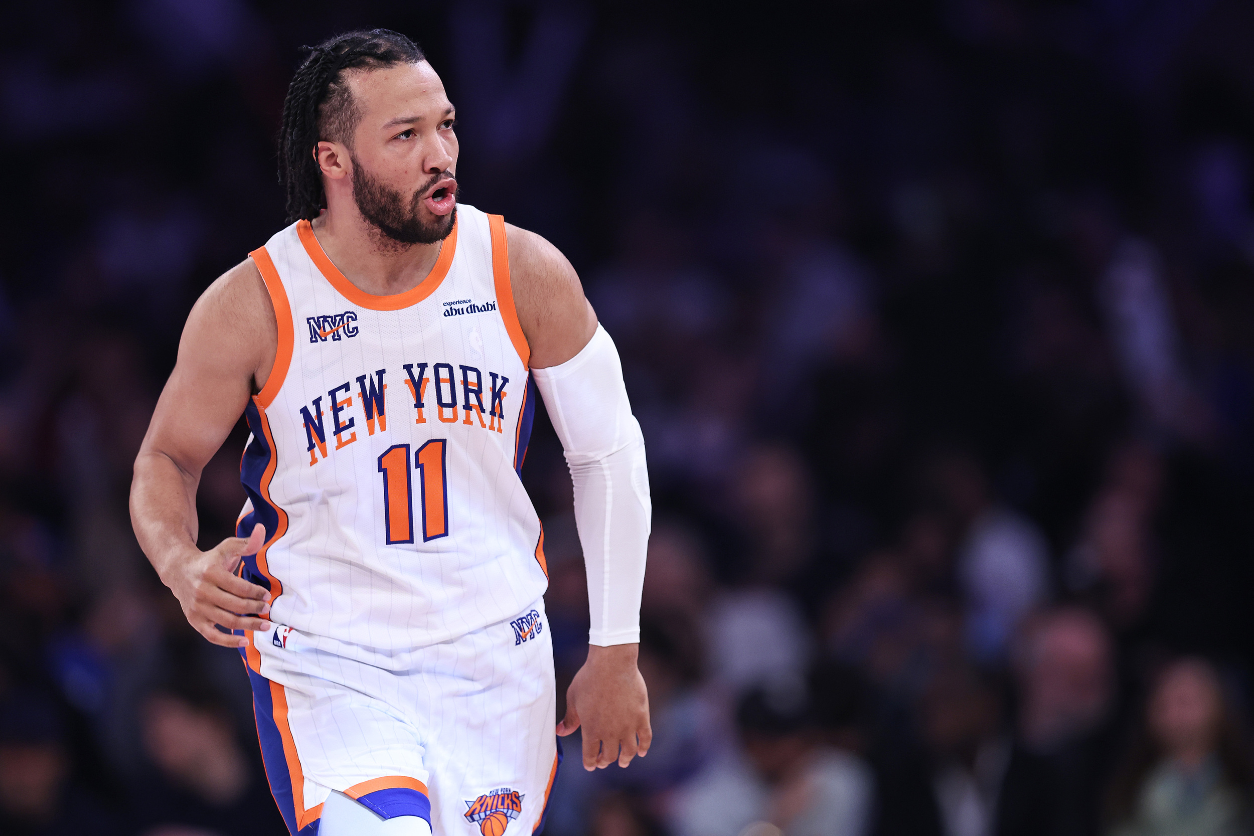 布伦森今年季后赛已10次30+5，NBA历史第四人